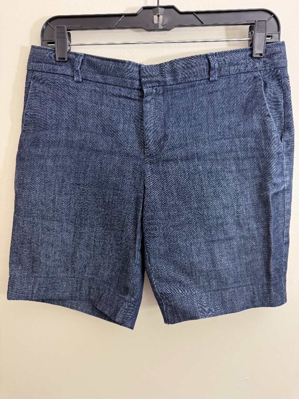 Banana Republic Blue Chambray Hampton Shorts Size 2 Chambray Flat Front, pockets